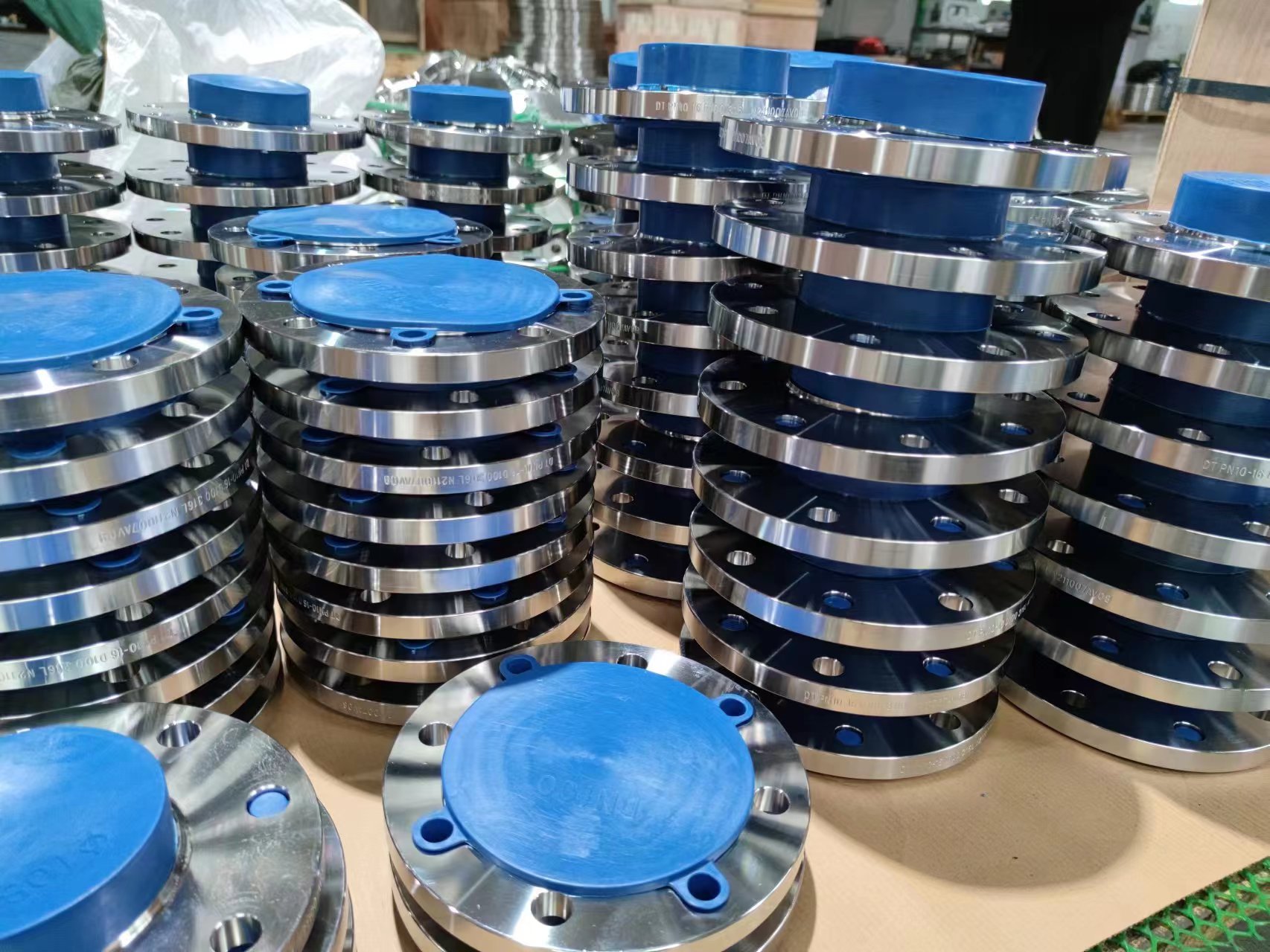 Stainless steel flange.jpg