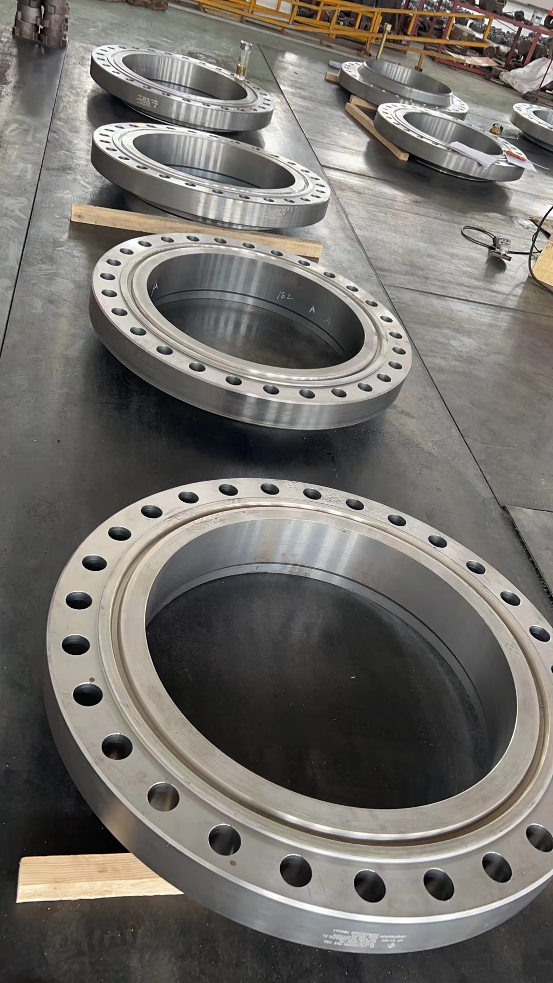 Weld Neck Flange Picture 29 1-2 500 PSI.jpg Weld Neck Flange Picture 29 1-2 500 PSI.jpg